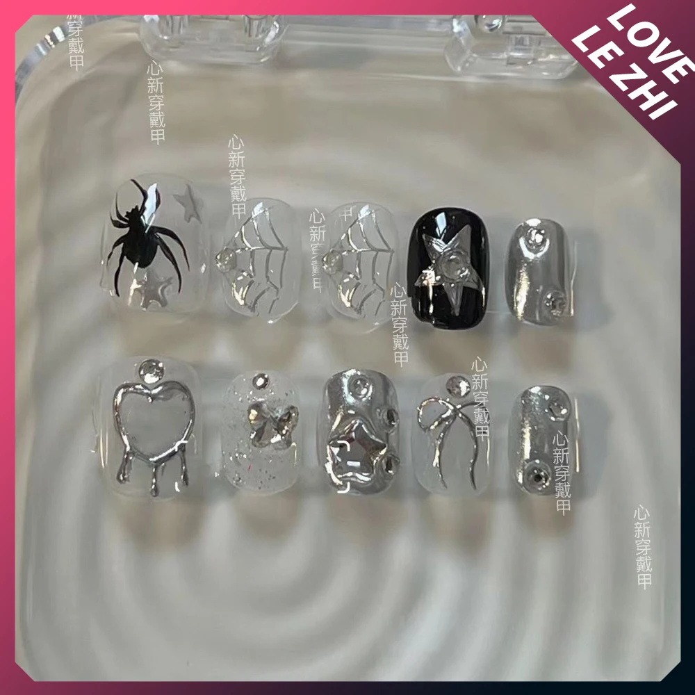 Unghie Finte Creative e Divert - Nail Art Xs recensione e prezzo