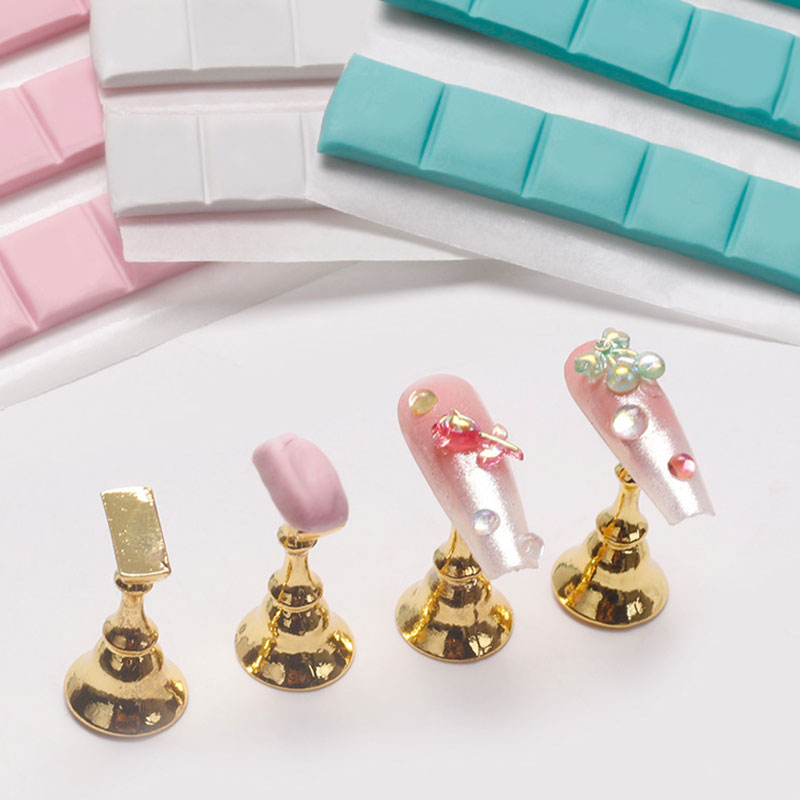 1 confezione di colla adesiva  - Nail Art Quotes recensione e prezzo