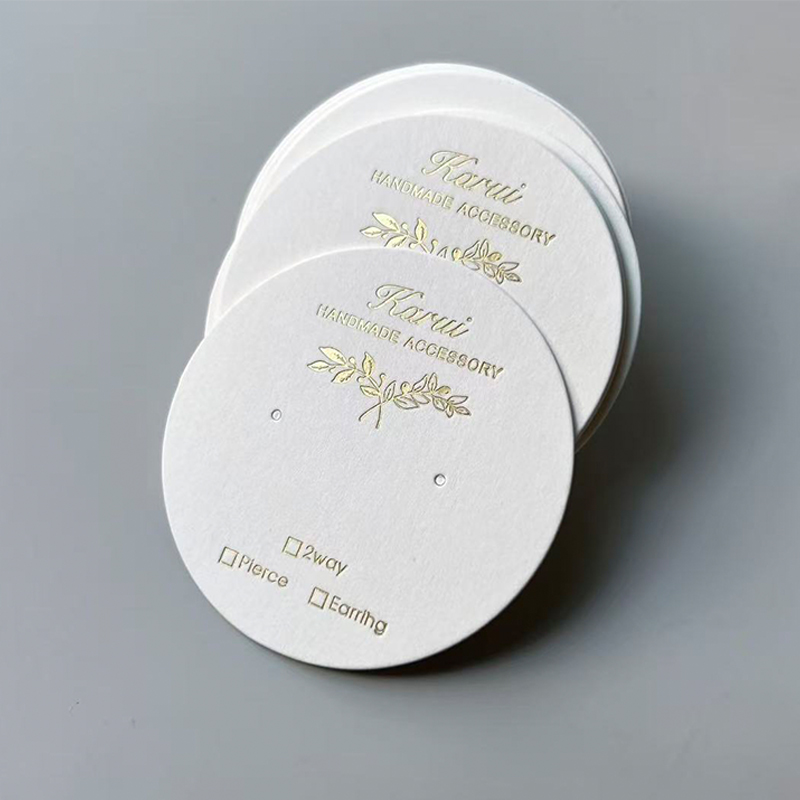 Scheda espositiva per orecchin - Nail Art Gold recensione e prezzo